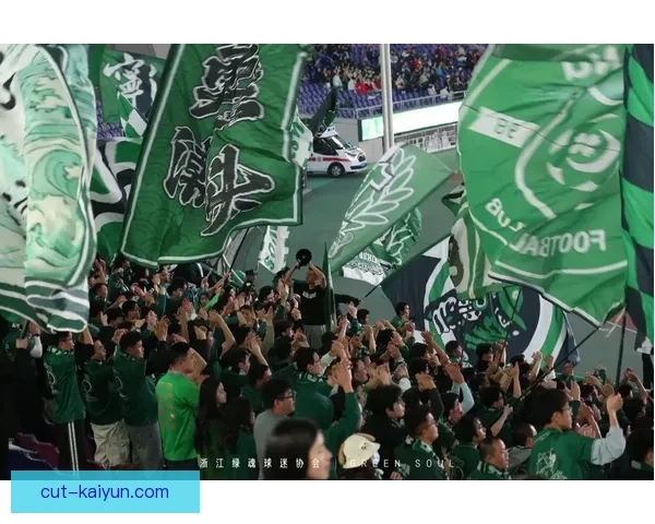 中超球迷文化：激发城市荣誉感与团结，激情四射的背后故事