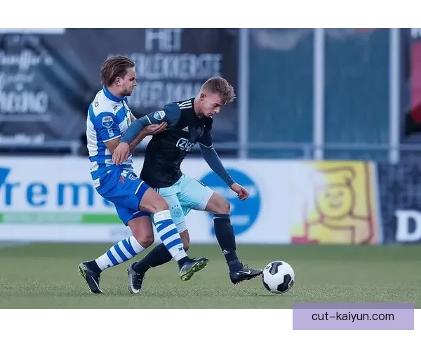 恰尔汗奥卢中场能力持续提升，成为球队组织进攻的重要核心。