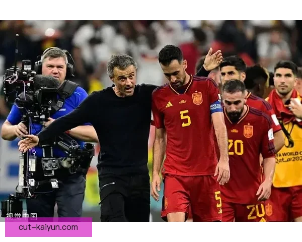 恩里克对中锋使用策略的分析与球队进攻趋势判断