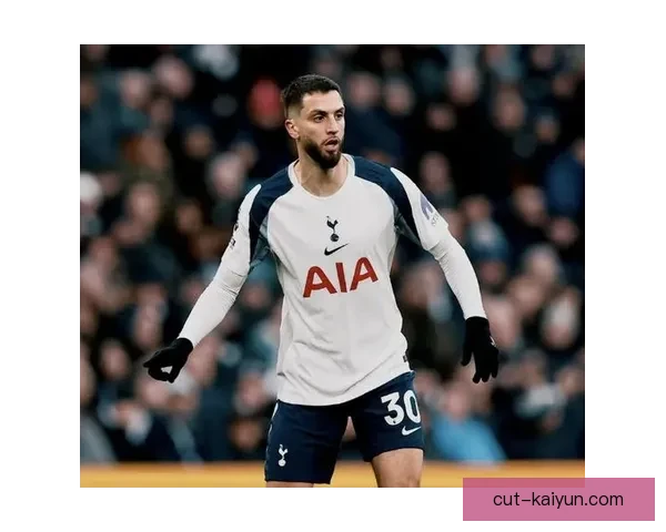 本坦库尔在热刺近期表现回暖，状态逐渐恢复至竞争力水平。